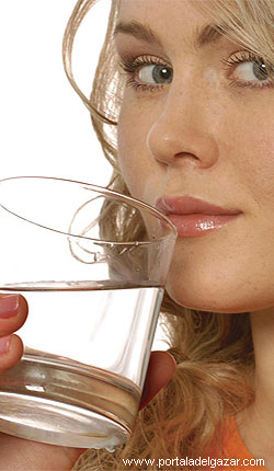 Importancia del Agua en las dietas para adelgazar